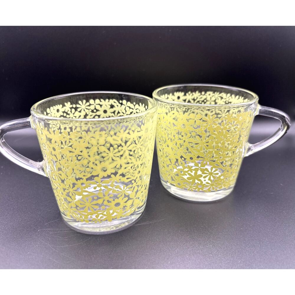 Set of 2 vintage IKEA GODTA glass coffee mugs/tea cups pale Green Daisy France.
